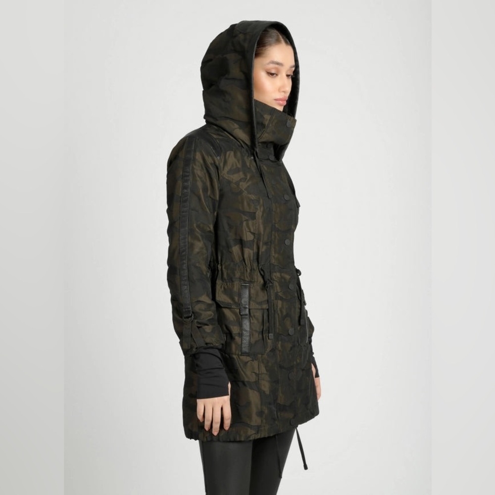 Blanc Noir Camo Anorak Olive CAMO